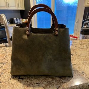 Joy Susan Olive green Angie satchel. 100% vegan leather with wooden handles.